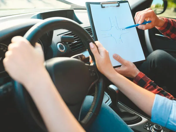 Обучение на инструктора наставника по защитному вождению