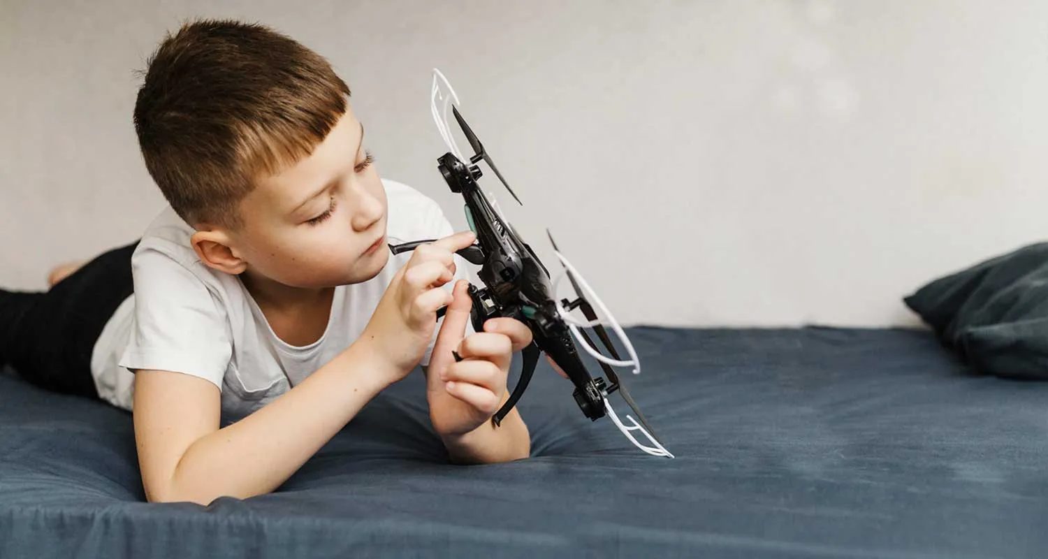 Школьные кружки по управлению квадрокоптерами