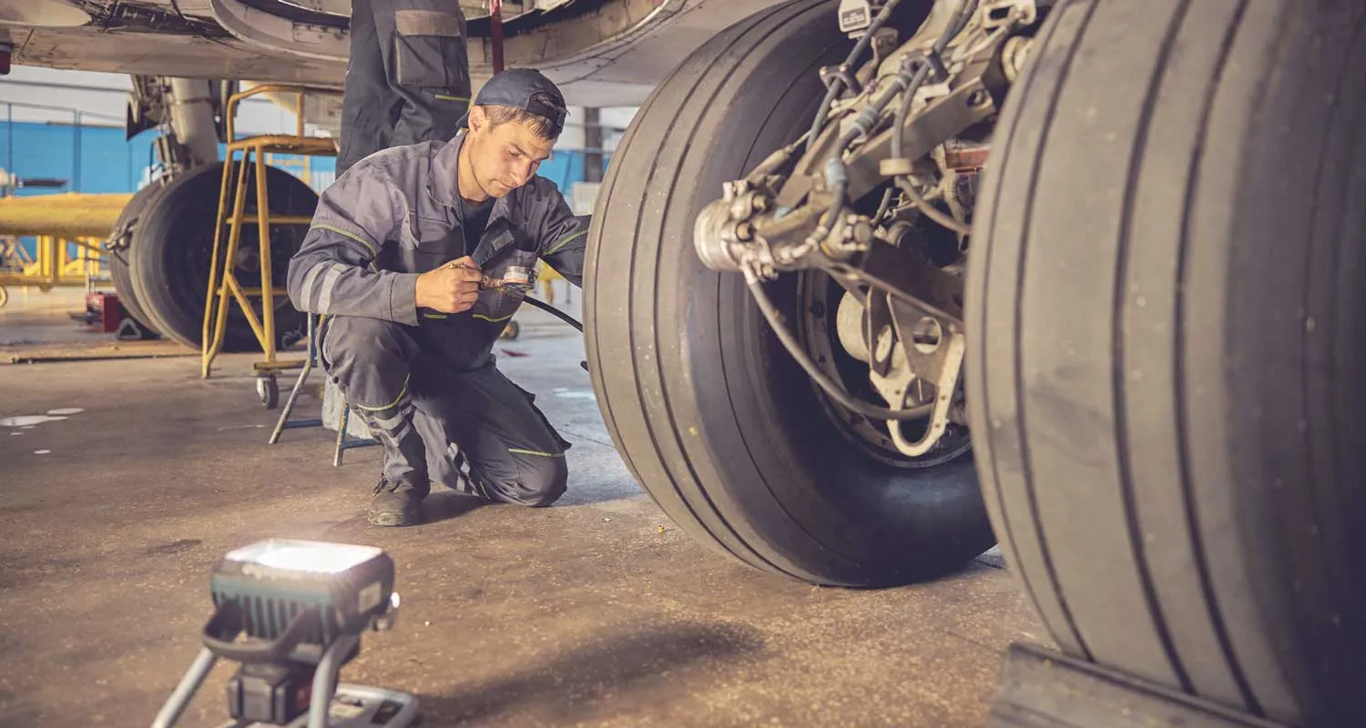 Изменяется порядок вывоза частей и компонентов авиационной техники