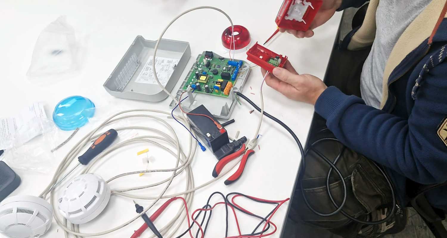 Научим монтажу, обслуживанию и ремонту охранно-пожарной системы