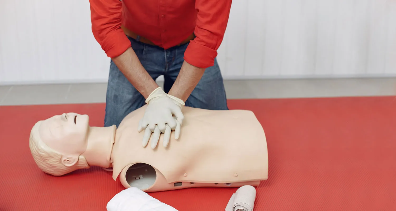 Оказание первой помощи пострадавшим: как выстроить эффективное обучение