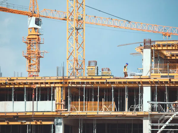 Обучение по строительству зданий и сооружений: организация производства строительно-монтажных работ - 72 ч.